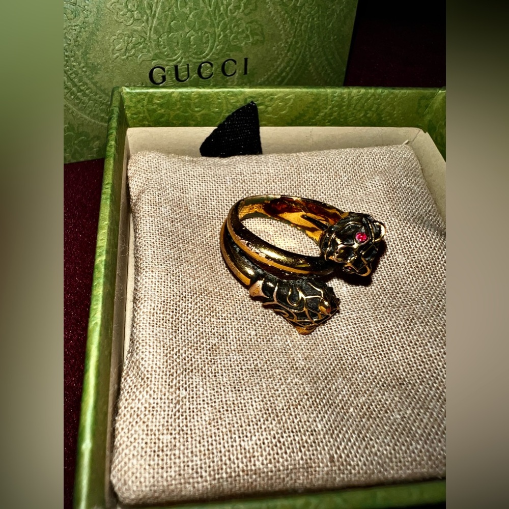 Gucci ‘Twist’ Tiger Head (Red Crystal Eyes) Double Banded Ring - Picture 6 of 13